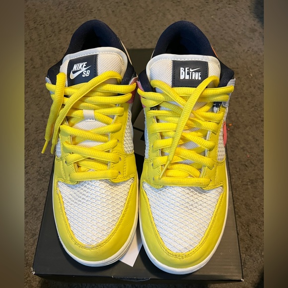 Nike SB Dunk Low Pro BT
BE TRUE - Picture 3 of 4